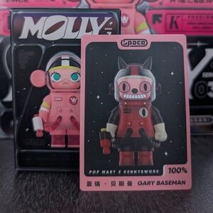 Mega Space Molly 100% Series 3 - Gary Baaeman